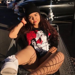 Meet your Posher, Clarissa